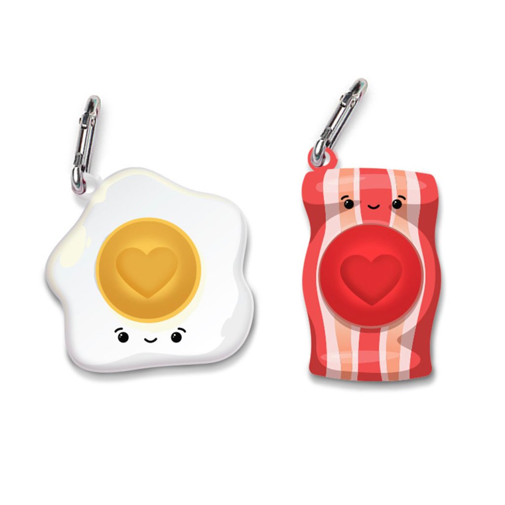 OMG Mega Pop Best Friend Keychains Egg and Bacon. Photo of the eggs & bacon keychains.